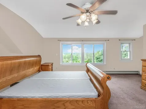 90 Remsen Circle Yonkers NY 10710