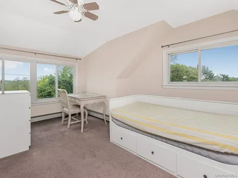 90 Remsen Circle Yonkers NY 10710