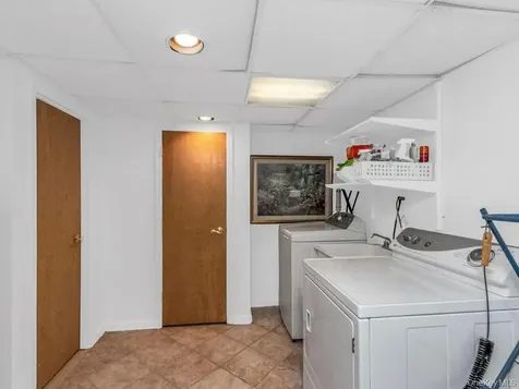 90 Remsen Circle Yonkers NY 10710