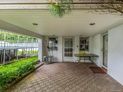 90 Remsen Circle Yonkers NY 10710