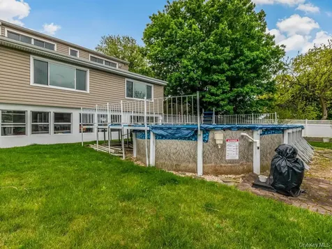 90 Remsen Circle Yonkers NY 10710