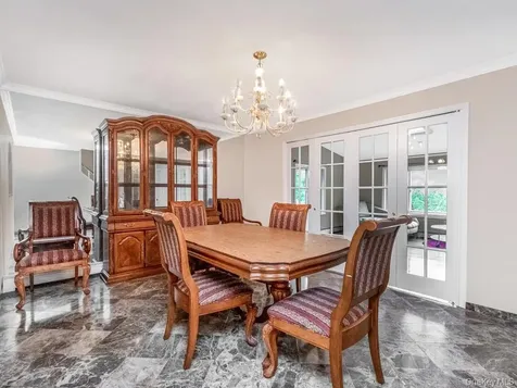 90 Remsen Circle Yonkers NY 10710