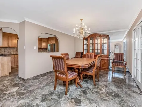 90 Remsen Circle Yonkers NY 10710