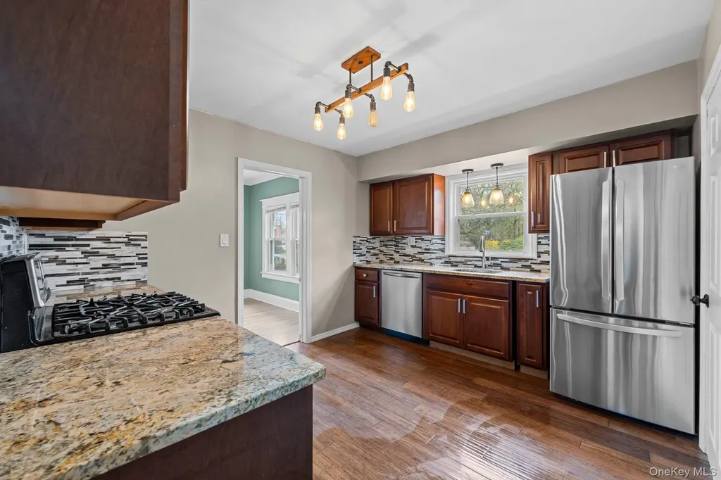 218 Islip Boulevard Islip Terrace NY 11752