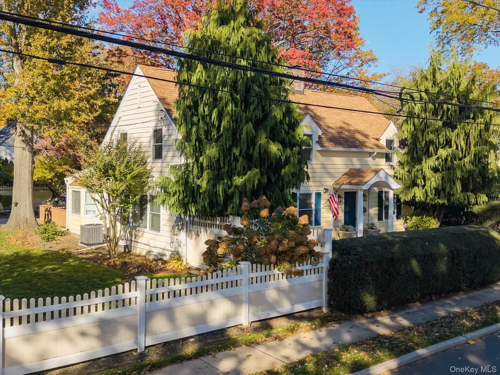 61 Drexel Avenue Westbury NY 11590