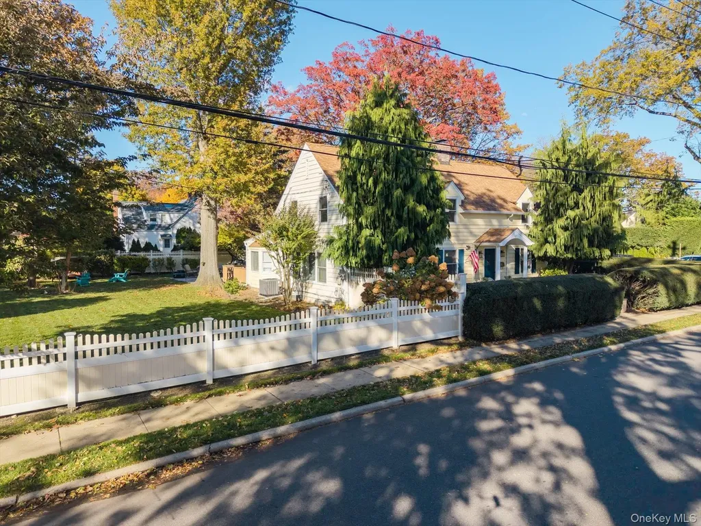 61 Drexel Avenue Westbury NY 11590