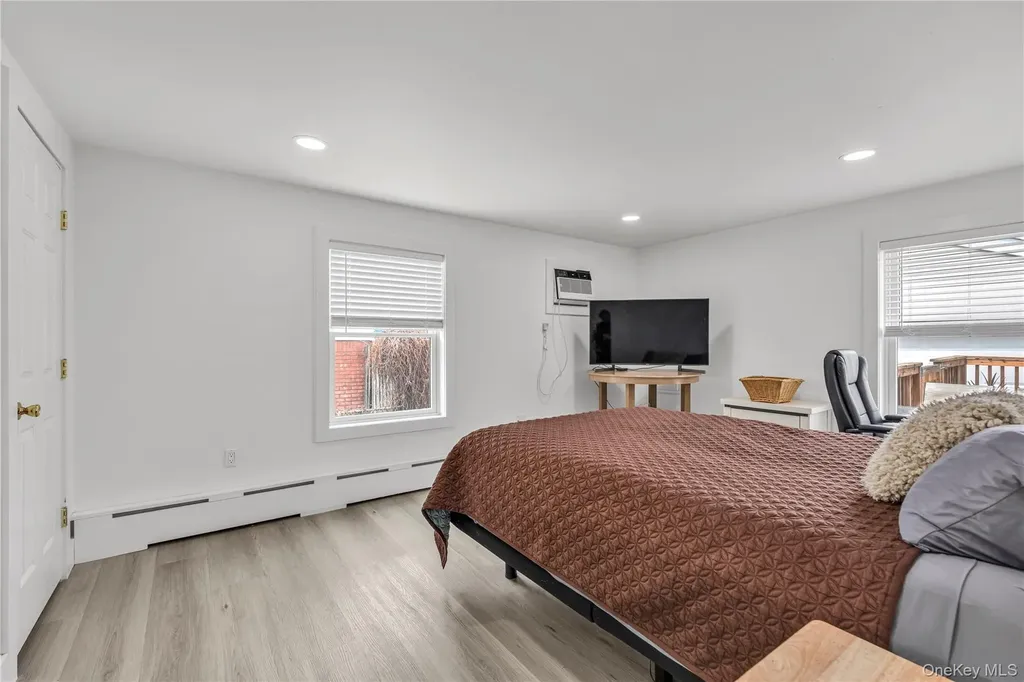 347 E Pine Street Long Beach NY 11561