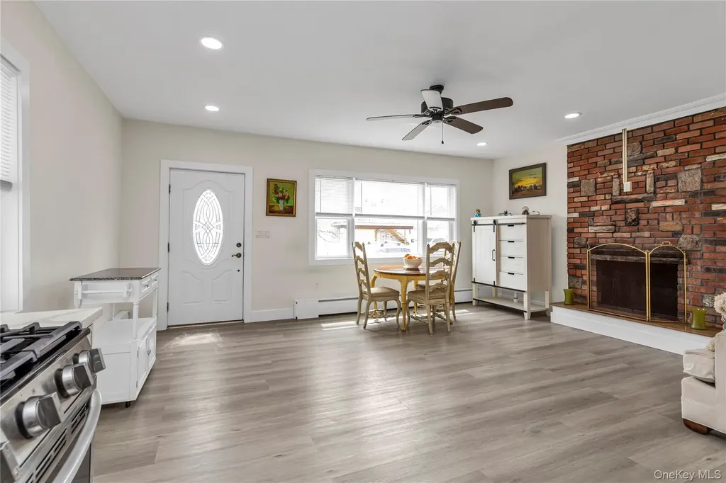347 E Pine Street Long Beach NY 11561
