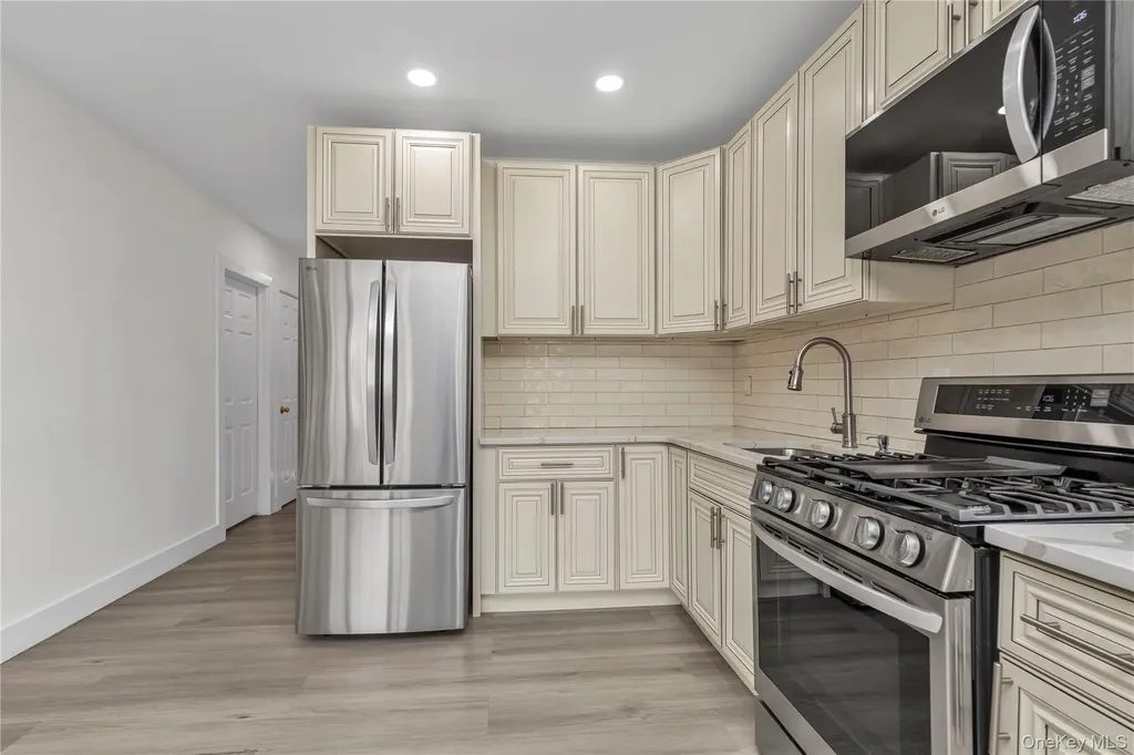 347 E Pine Street Long Beach NY 11561