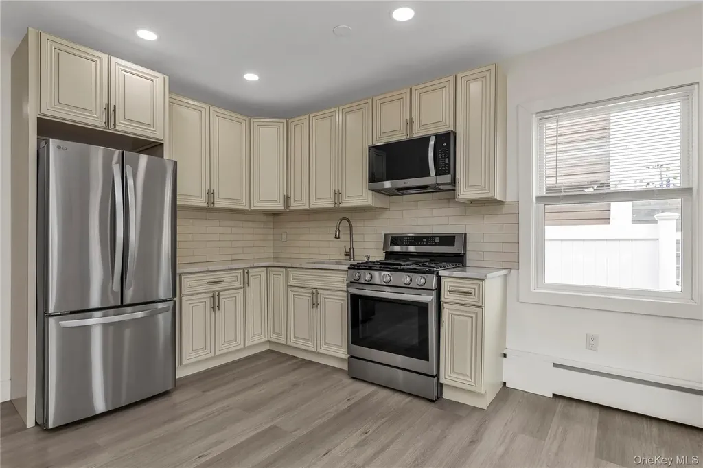 347 E Pine Street Long Beach NY 11561
