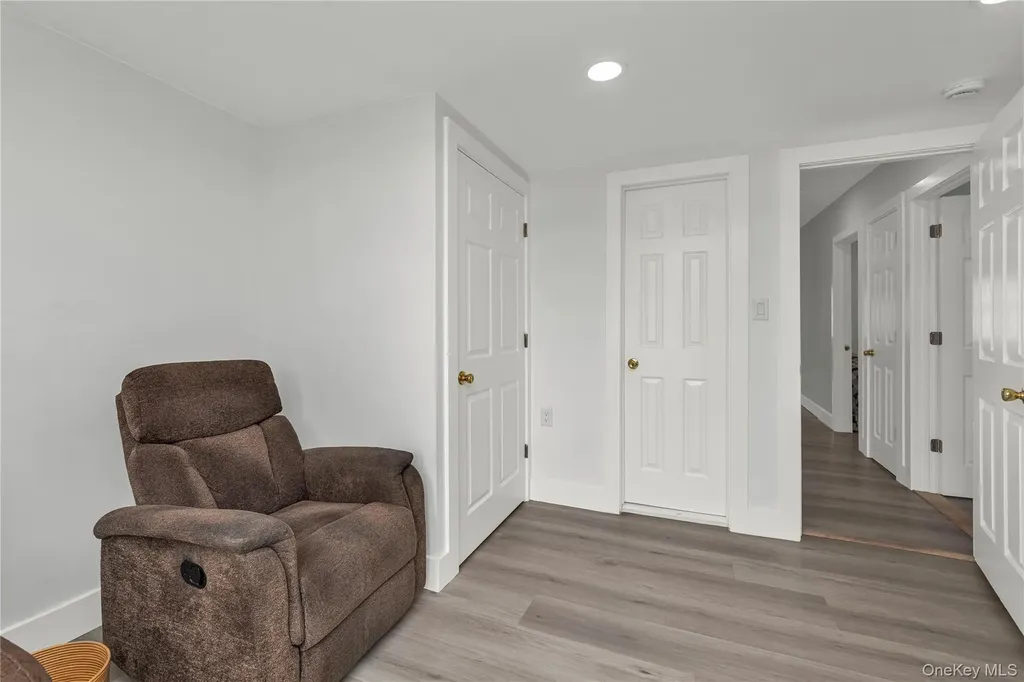 347 E Pine Street Long Beach NY 11561