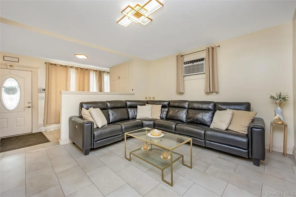 5918 60th Street Maspeth NY 11378