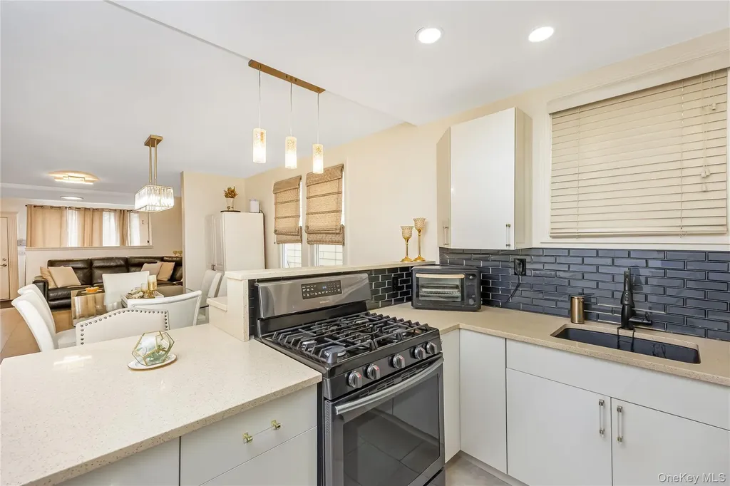 5918 60th Street Maspeth NY 11378