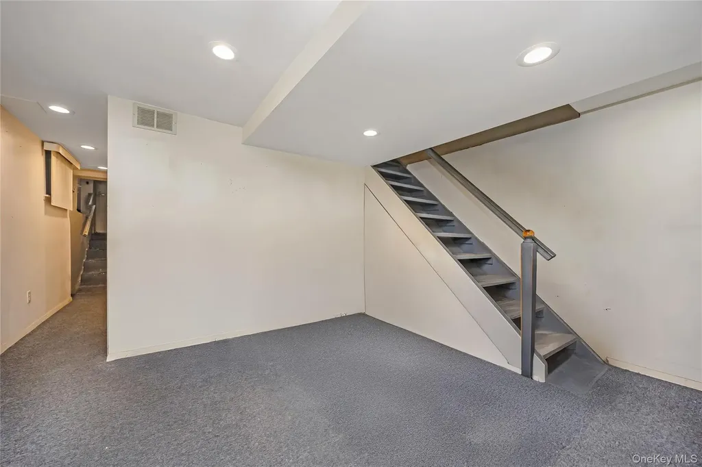 5918 60th Street Maspeth NY 11378