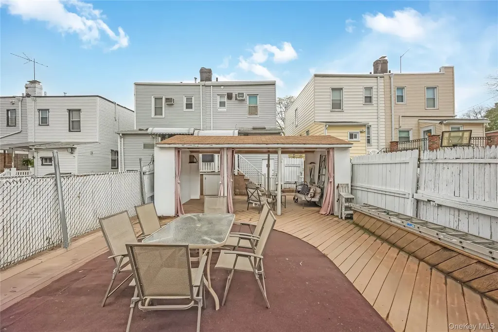 5918 60th Street Maspeth NY 11378