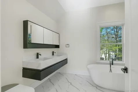 57 Meadow Sweet Road Cortlandt Manor NY 10567