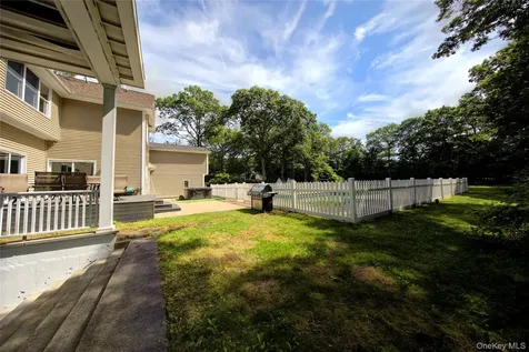 97 Chestnut Street Mount Sinai NY 11766
