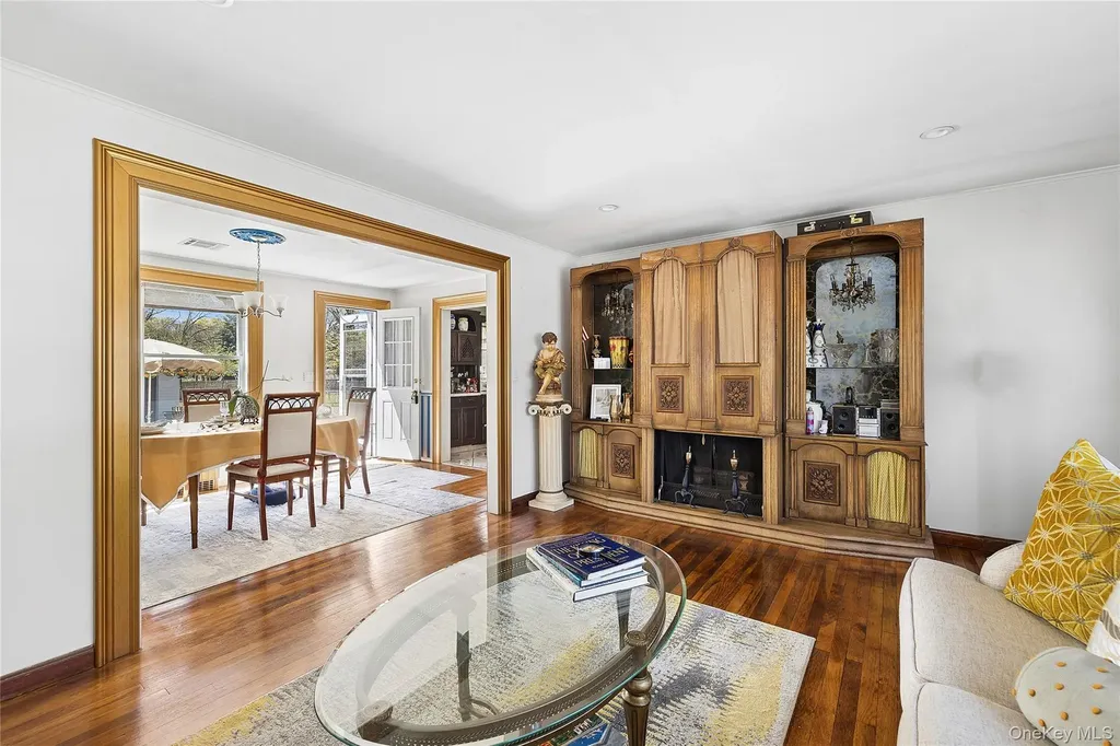 140 Poplar Street Central Islip NY 11722