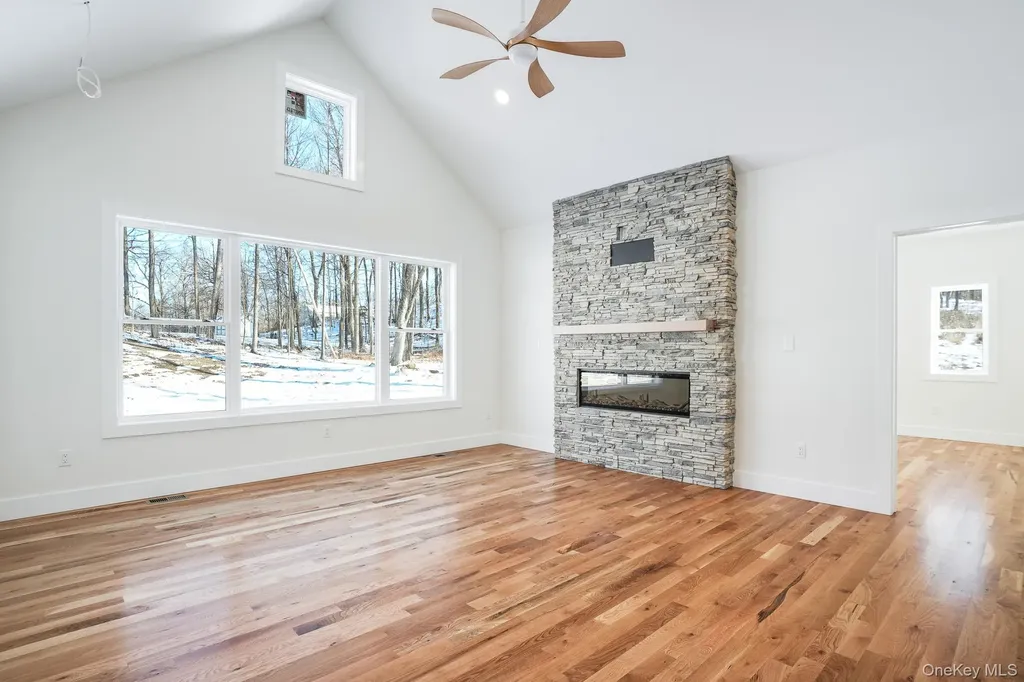 16 Bear Hollow Lane Hyde Park NY 12538