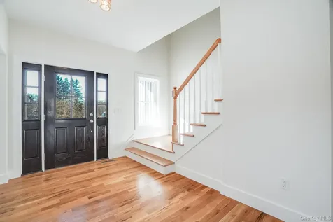 16 Bear Hollow Lane Hyde Park NY 12538