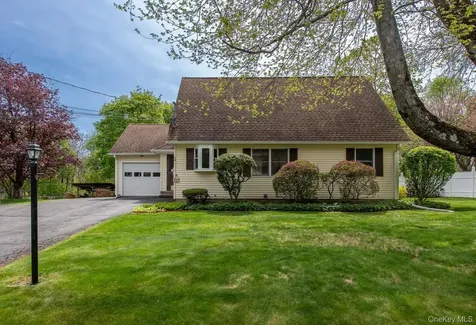 34 Appletree Drive Rhinebeck NY 12572