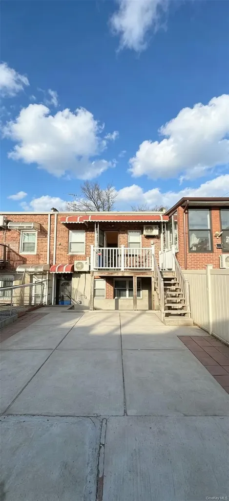 152-12 Peck Avenue Flushing NY 11355