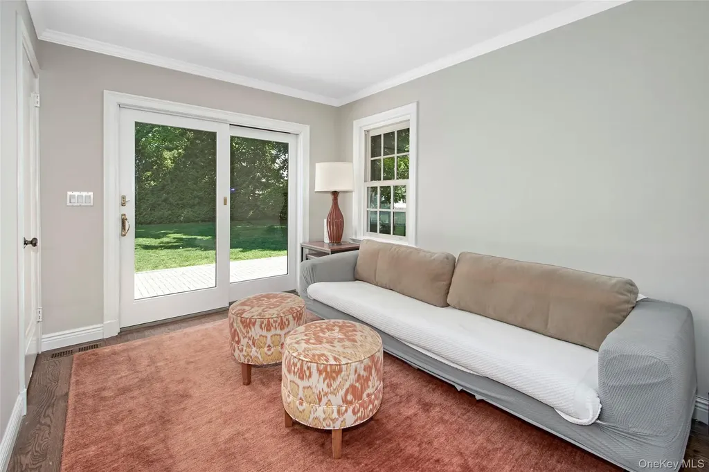 71 Heatherbloom Road White Plains NY 10605