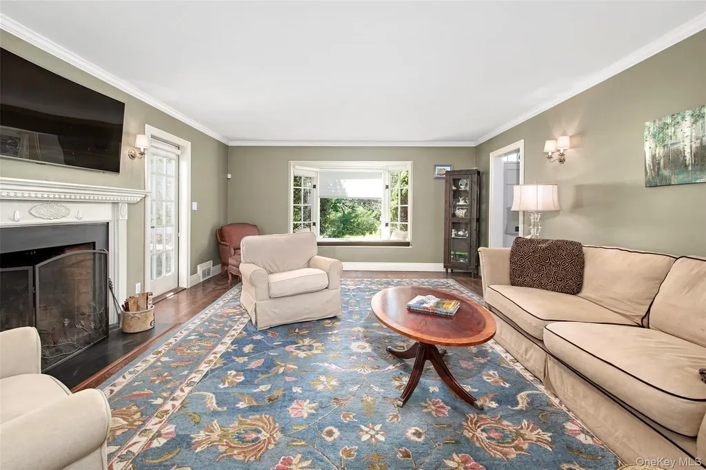 71 Heatherbloom Road White Plains NY 10605