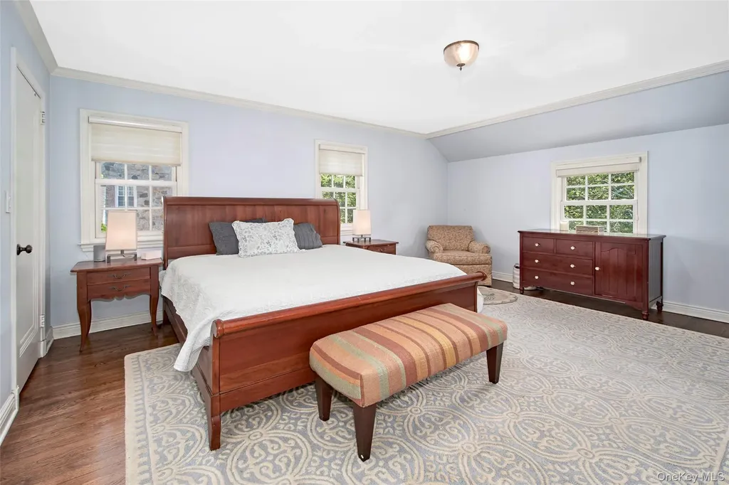 71 Heatherbloom Road White Plains NY 10605