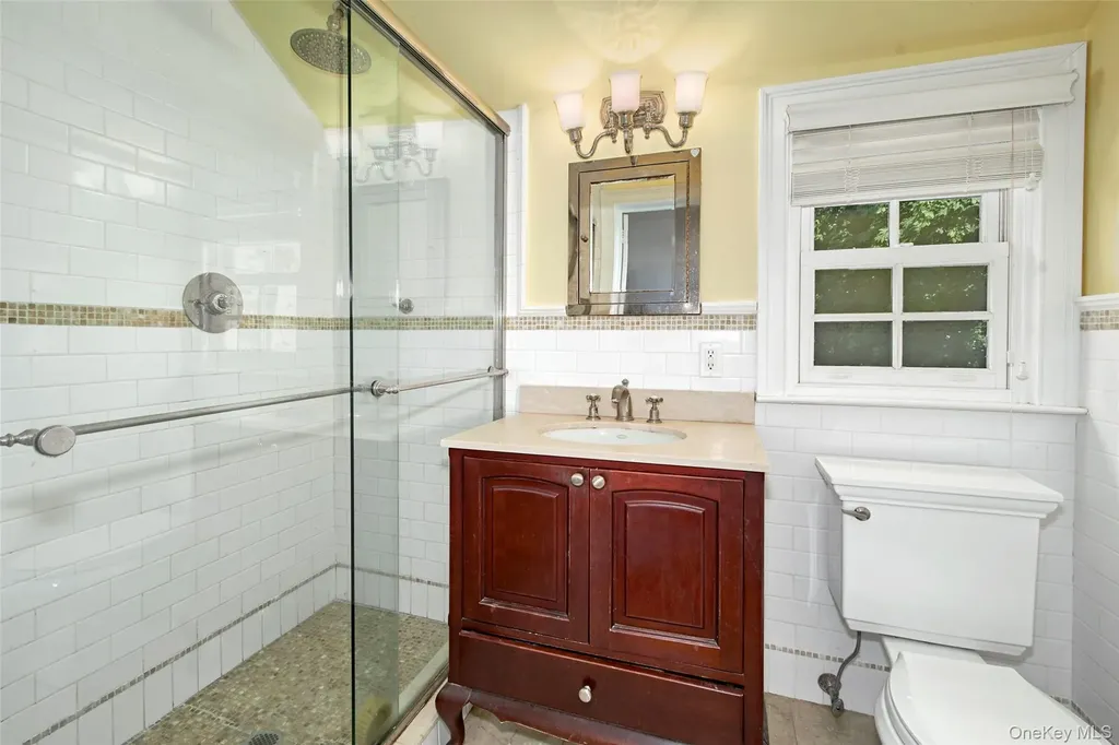71 Heatherbloom Road White Plains NY 10605