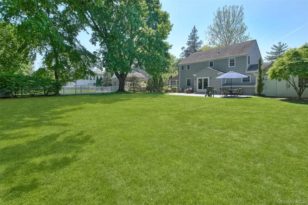 71 Heatherbloom Road White Plains NY 10605
