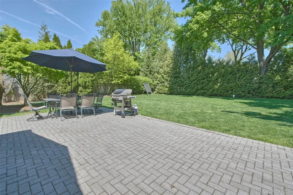 71 Heatherbloom Road White Plains NY 10605