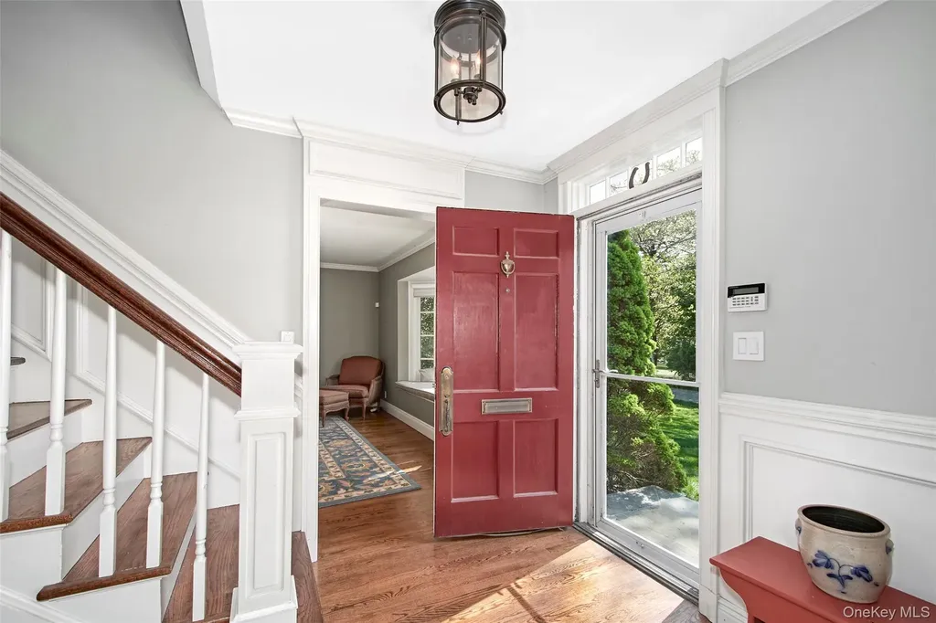 71 Heatherbloom Road White Plains NY 10605