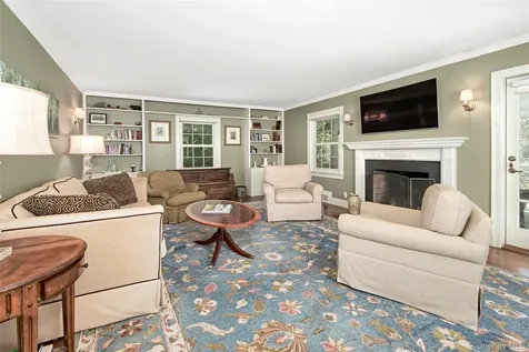 71 Heatherbloom Road White Plains NY 10605