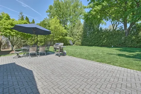 71 Heatherbloom Road White Plains NY 10605
