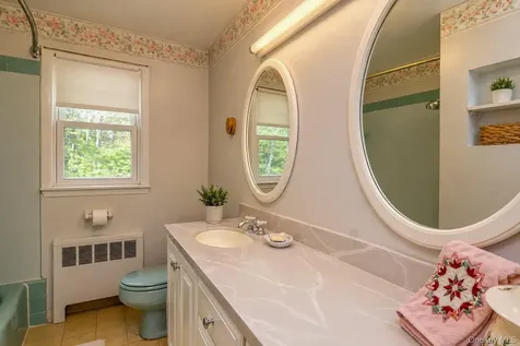 46 Graney Court Pearl River NY 10965
