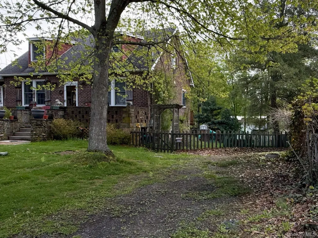 30 Dimiceli Street New Windsor NY 12553