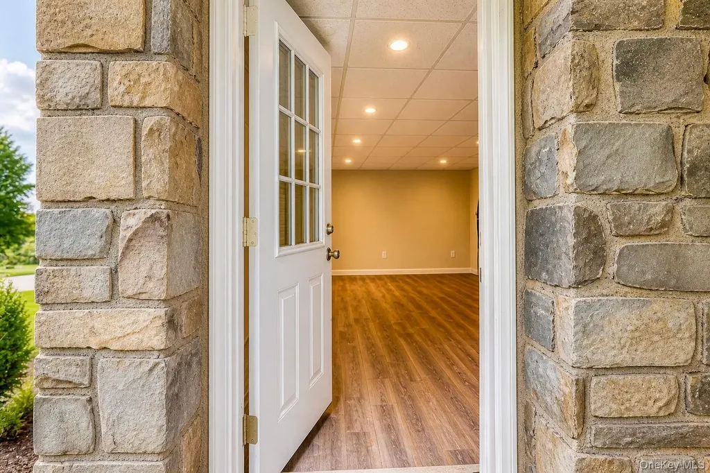 30 Dimiceli Street New Windsor NY 12553
