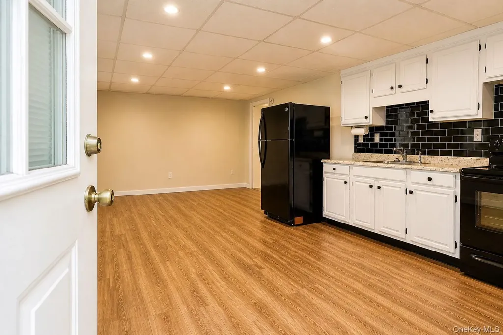30 Dimiceli Street New Windsor NY 12553