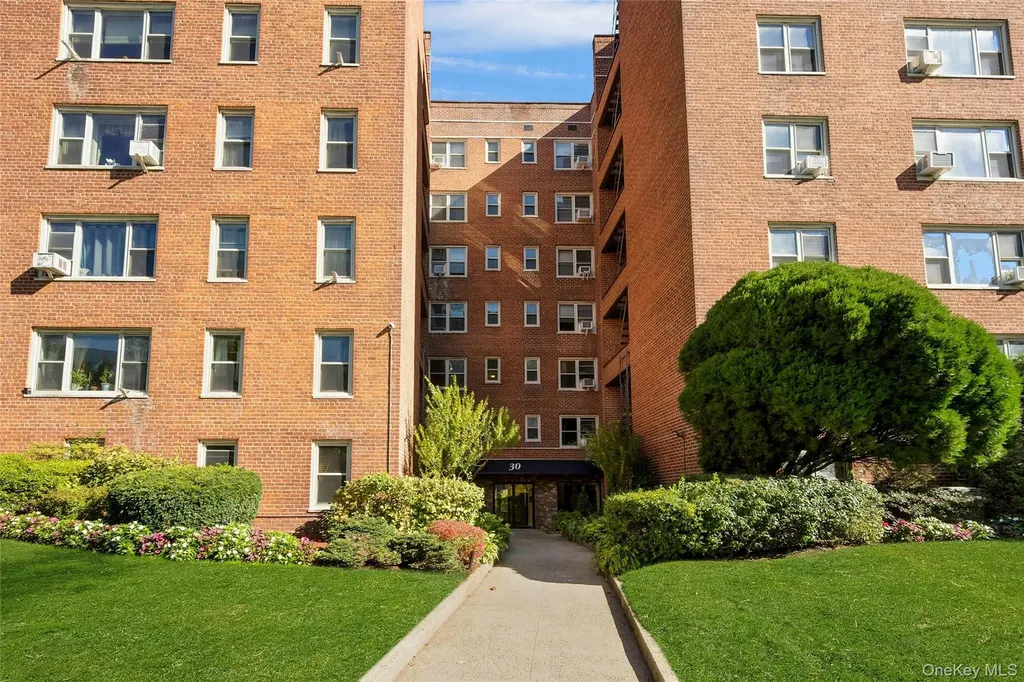 30 N Broadway White Plains NY 10601