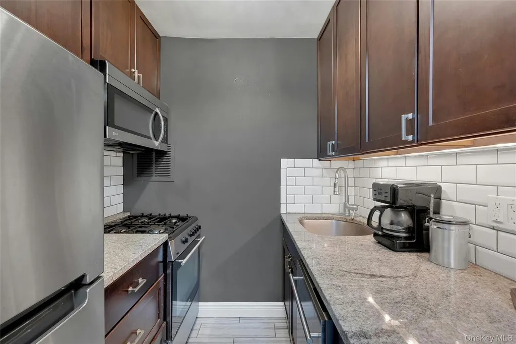 30 N Broadway White Plains NY 10601