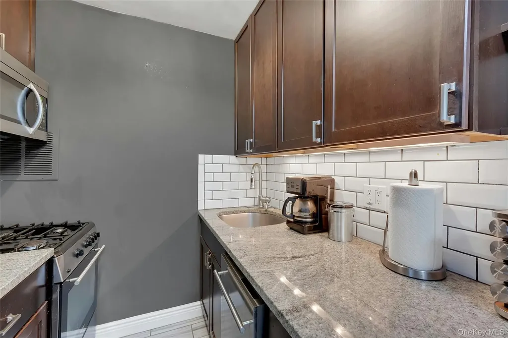 30 N Broadway White Plains NY 10601