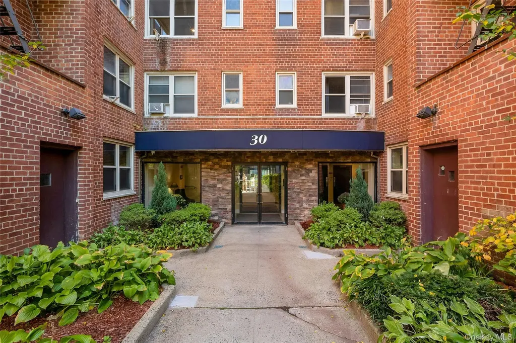 30 N Broadway White Plains NY 10601