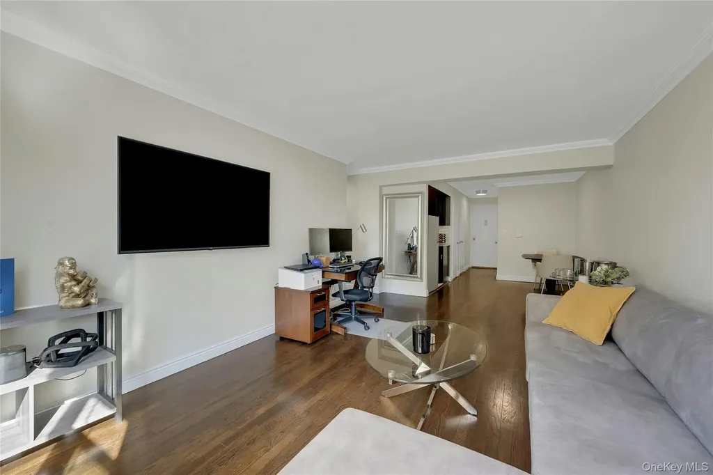 30 N Broadway White Plains NY 10601