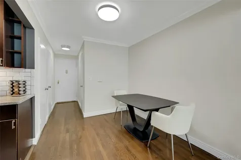 30 N Broadway White Plains NY 10601