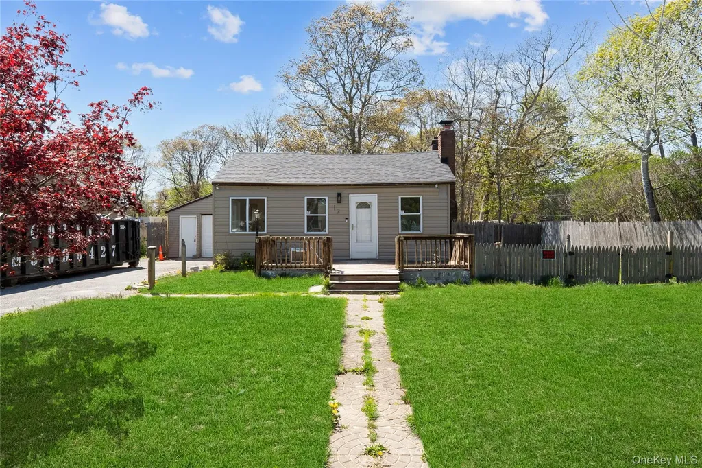 12 Hackensack Road Mastic Beach NY 11951