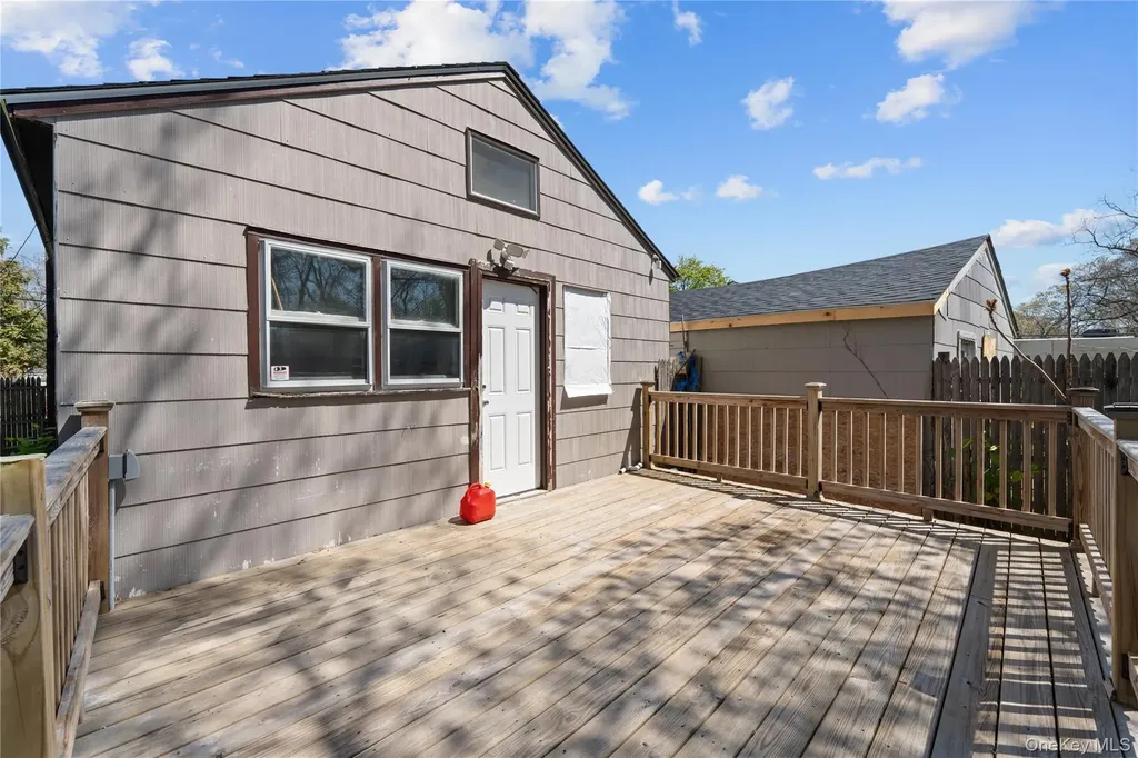 12 Hackensack Road Mastic Beach NY 11951