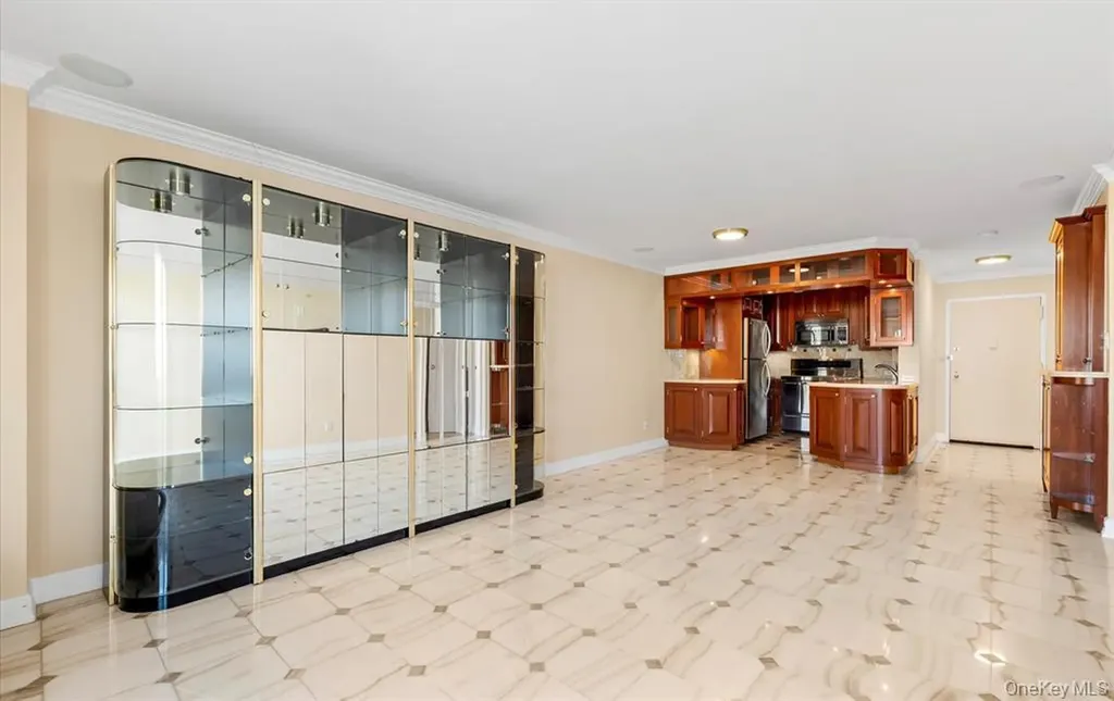 360 Shore Road Long Beach NY 11561