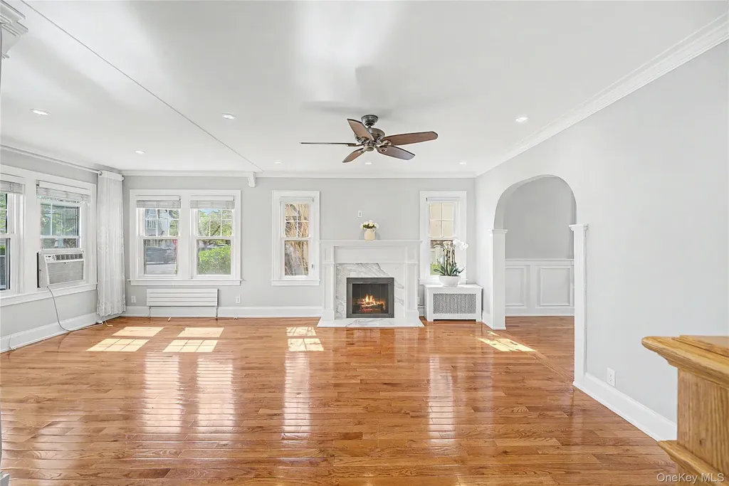 282 Houston Avenue Mineola NY 11501