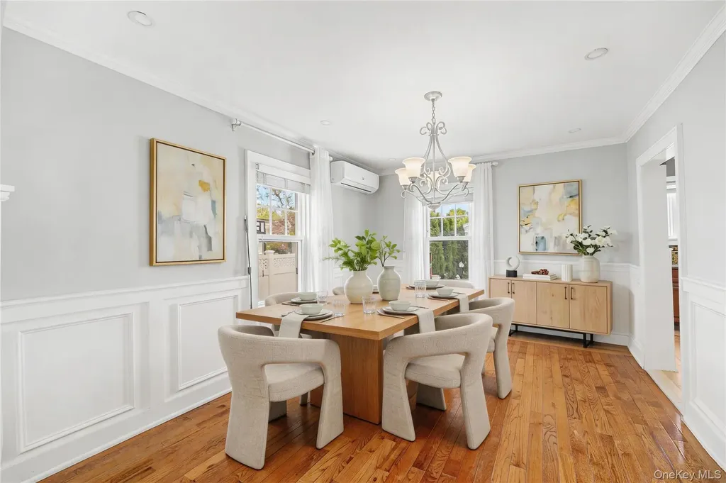 282 Houston Avenue Mineola NY 11501